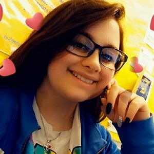 Meet your Posher, Laura